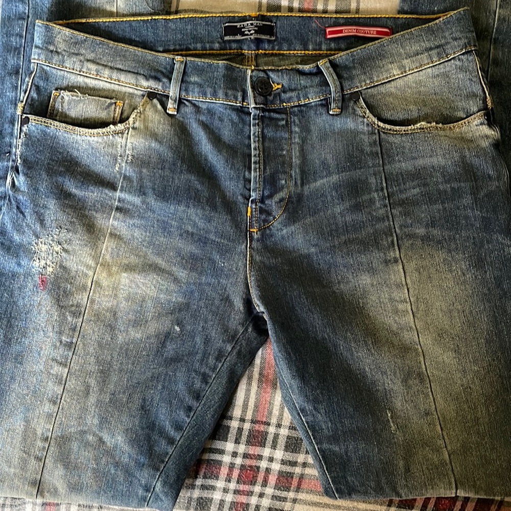 ZARA DISTRESSED JEANS FOR MEN